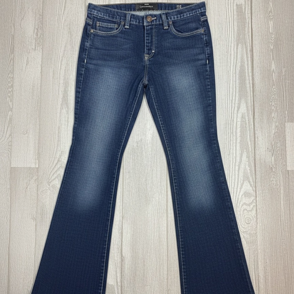 Calvin Klein Mid Rise Flare Jeans Indigo Blue Size 8 Denim EUC Boho Chic